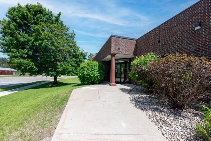 201 Frontenac Ave - Photo 5 of 50