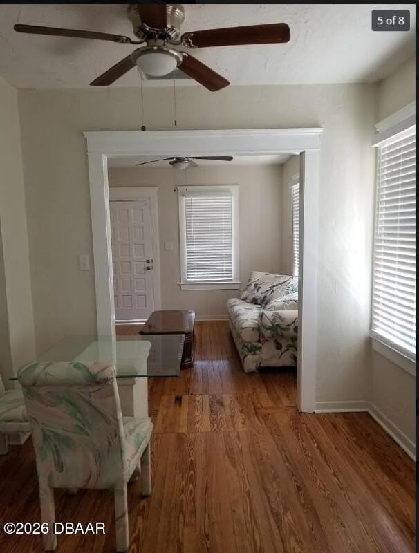 221 N Oleander Ave - Photo 4 of 8