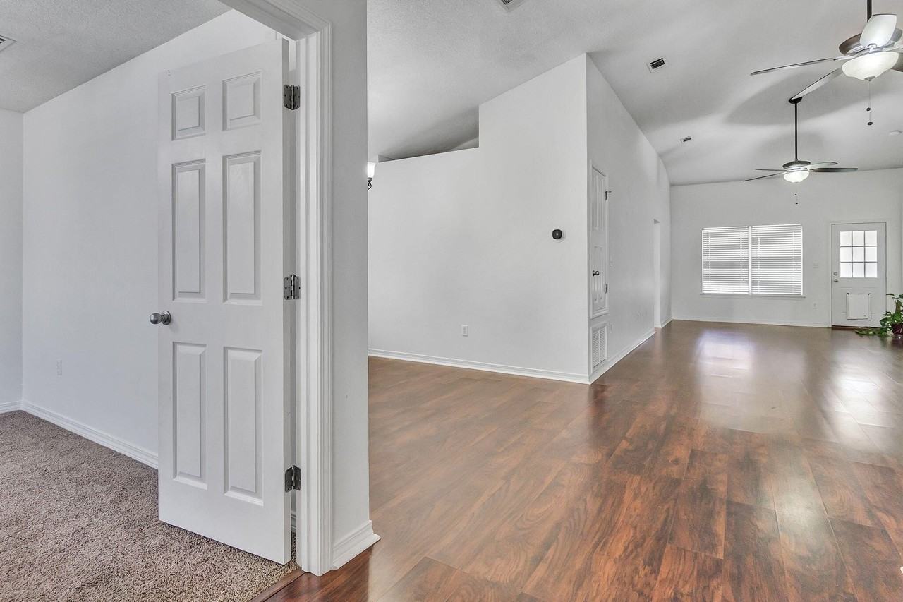 3748 Lexa Ct - Photo 6 of 36