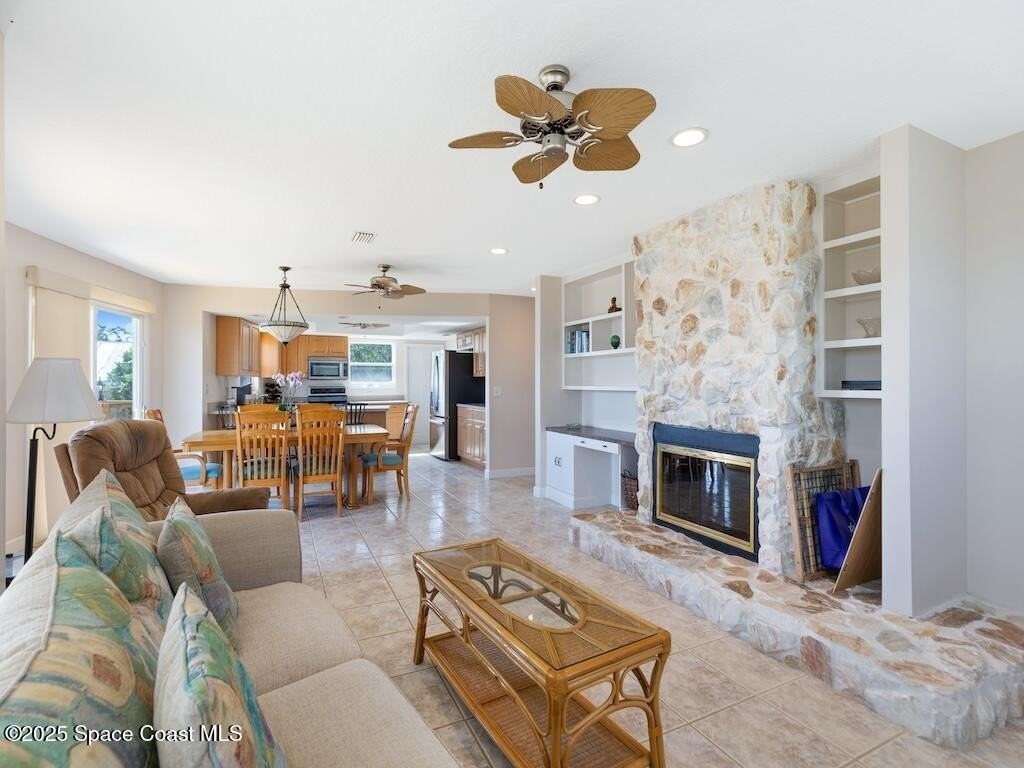 8820 44th Ave - Photo 4 of 48