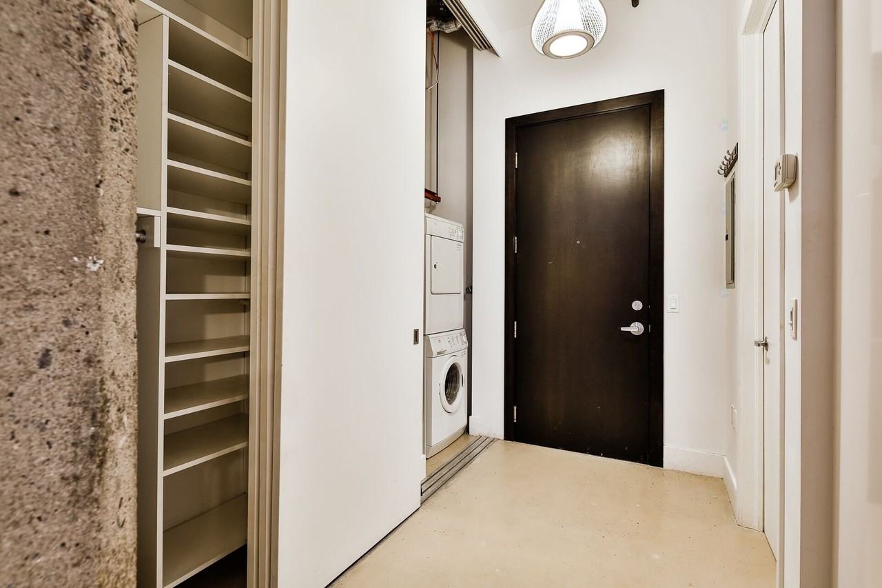 1085 Rue Saint-Alexandre - Photo 2 of 15