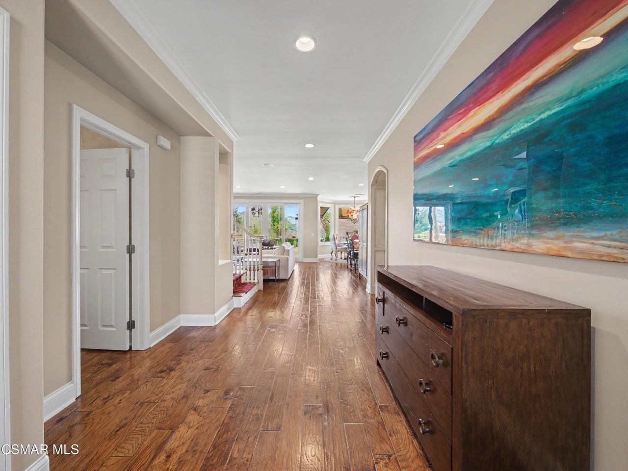 520 Ravensbury St - Photo 4 of 43