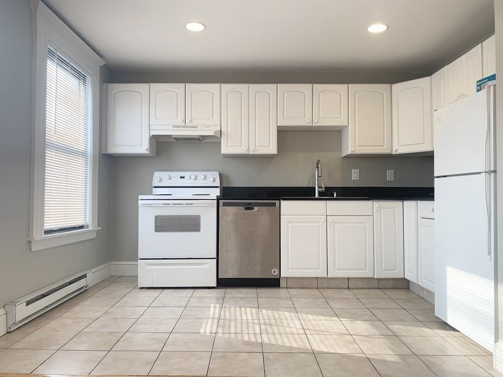 514 Massachusetts Ave - Photo 5 of 10