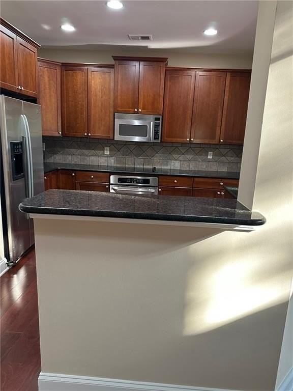 4635 Granby Cir - Photo 6 of 23