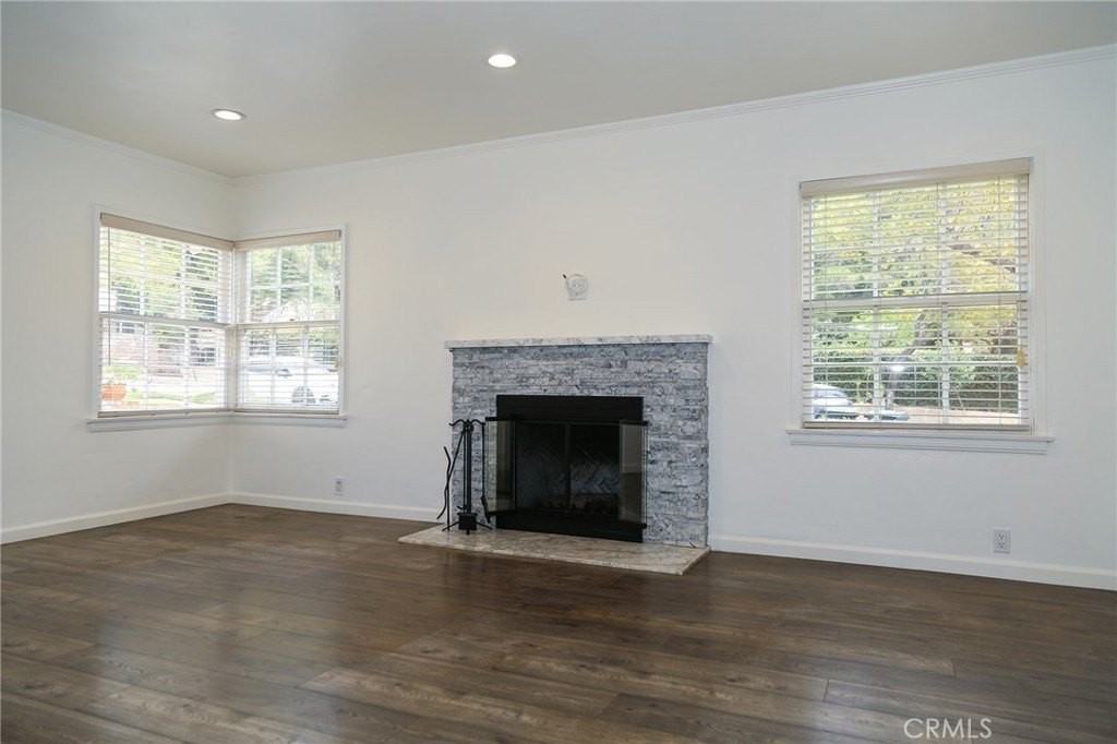 1319 Dorothy Dr - Photo 4 of 33