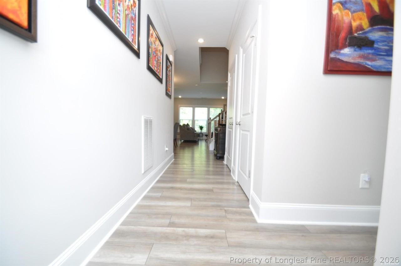 1004 Pyrenees Way - Photo 3 of 48