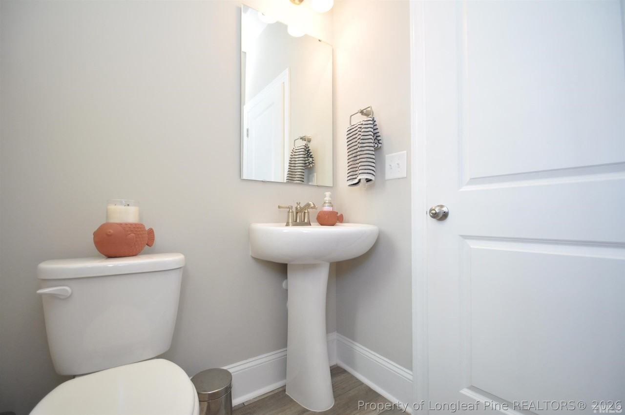 1004 Pyrenees Way - Photo 5 of 48