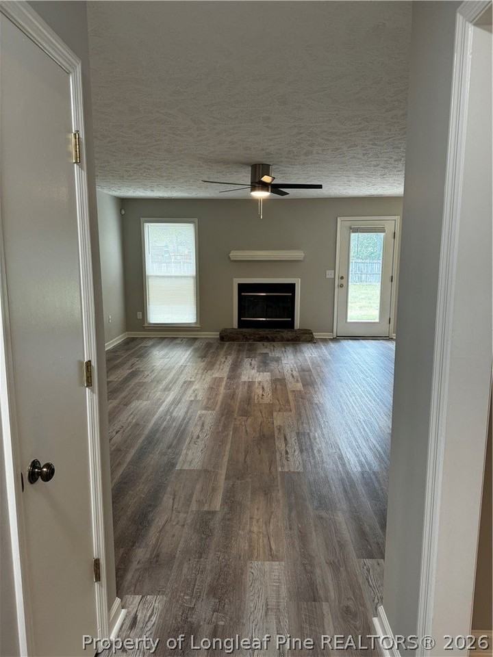 112 Thornbird Dr - Photo 4 of 28
