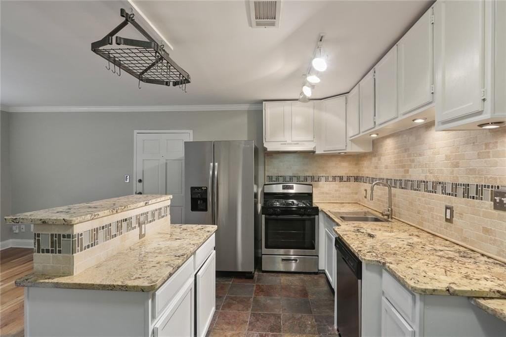880 Glendale Ter Ne #5 - Photo 7 of 19