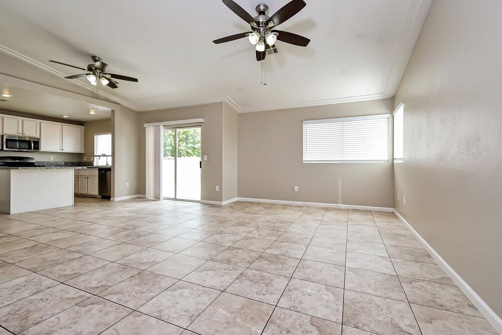 2306 Hollow Oak Ave - Photo 5 of 16