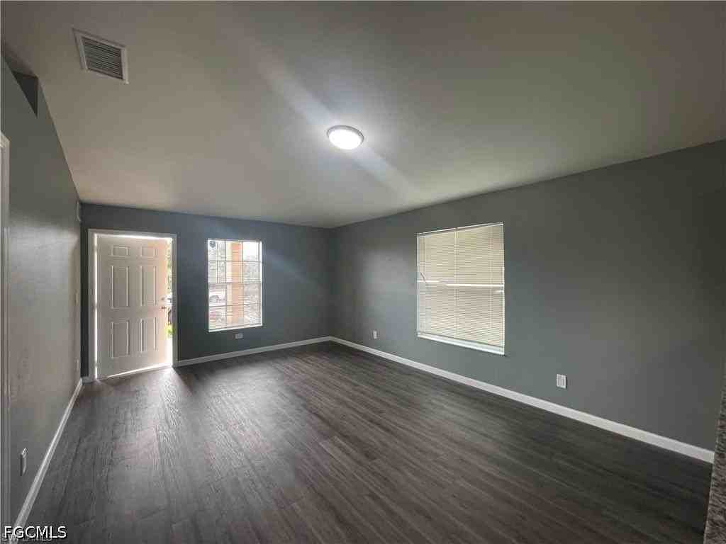 4806 24th St Sw - Photo 5 of 8