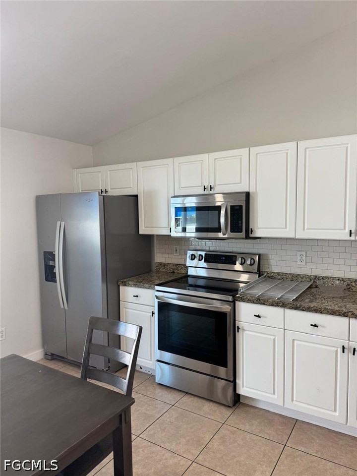 1203 Sw 34th Ter - Photo 4 of 26