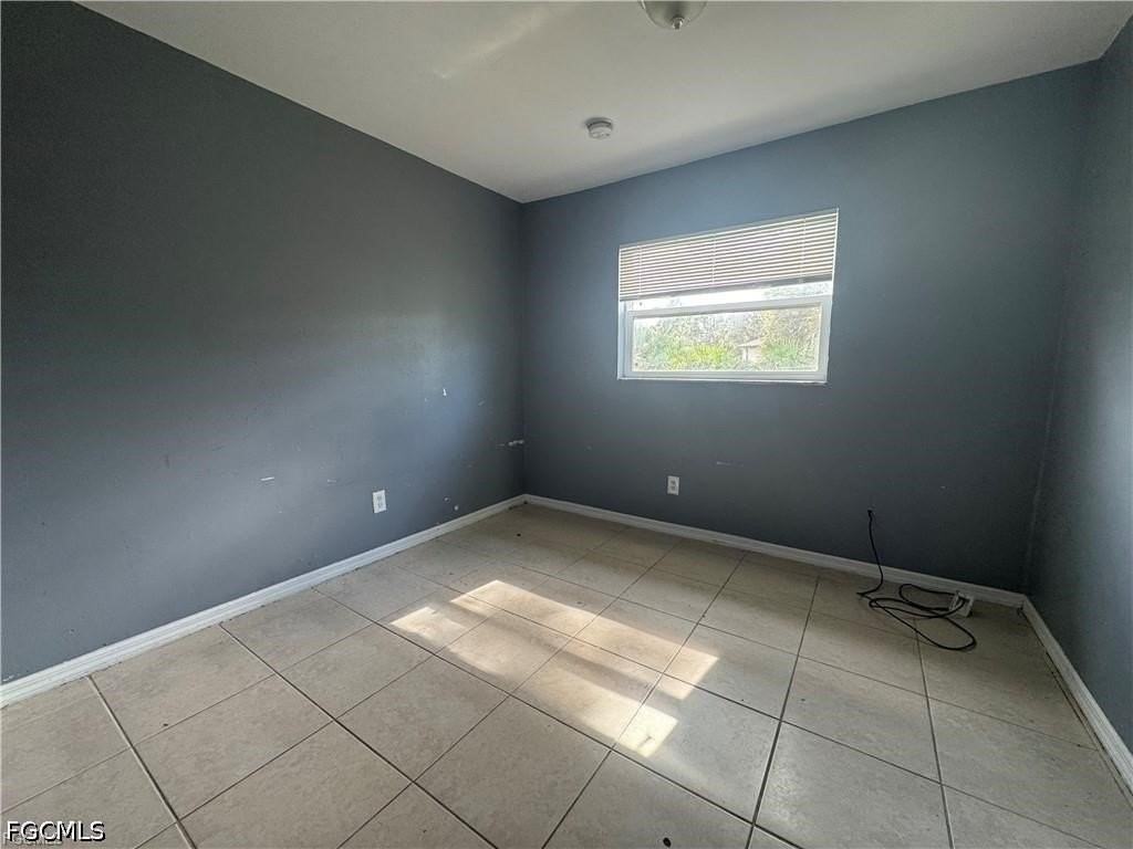 851 Eisenhower Blvd - Photo 7 of 8