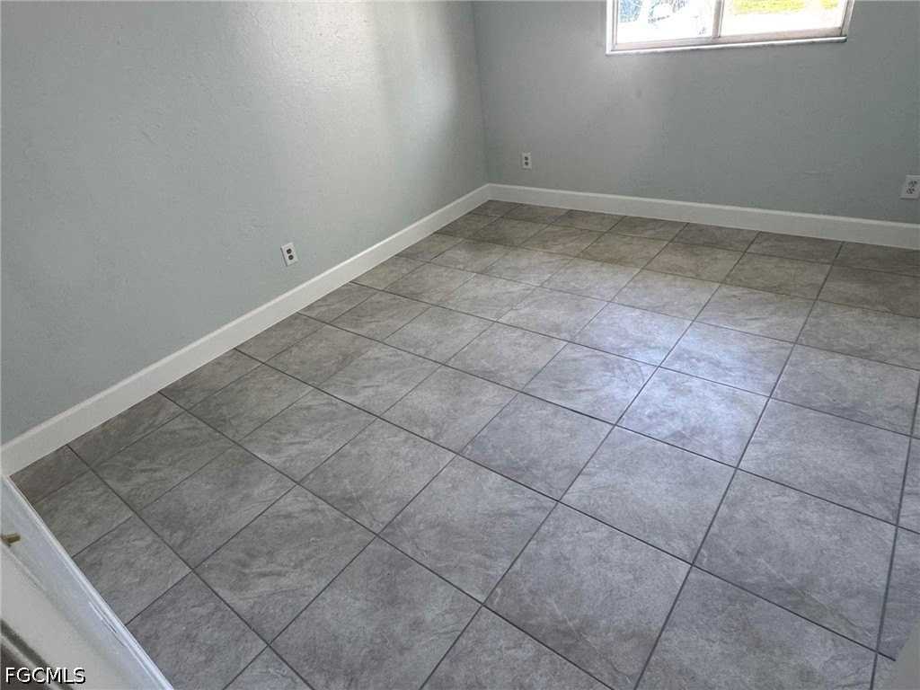 2027 Eloise Cir - Photo 6 of 8
