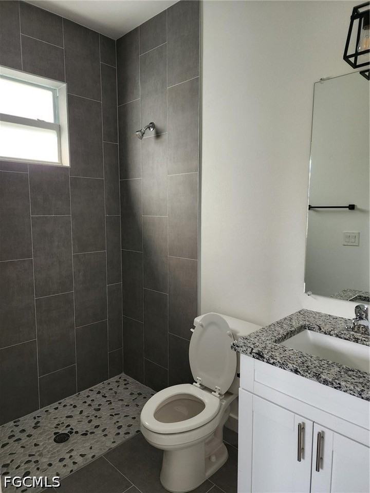 2431 Lola Ave - Photo 5 of 10