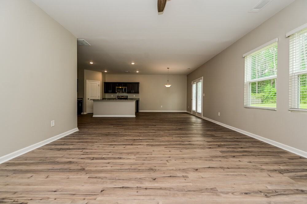 1083 Coldwater Dr - Photo 5 of 17