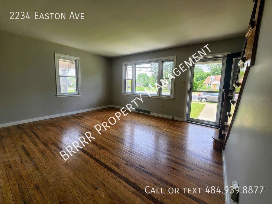 2234 Easton Ave - Photo 7 of 15