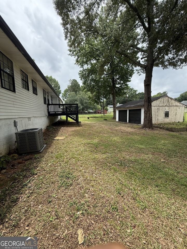 6379 Skyline Dr - Photo 3 of 16