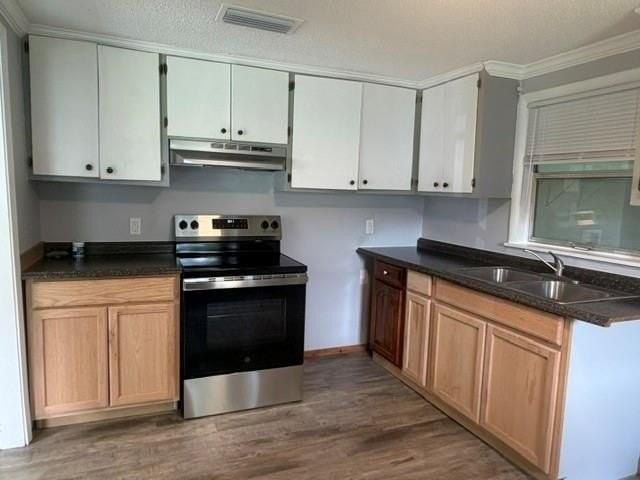 10375 Freeland Ave - Photo 2 of 10