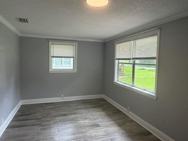 10375 Freeland Ave - Photo 4 of 10