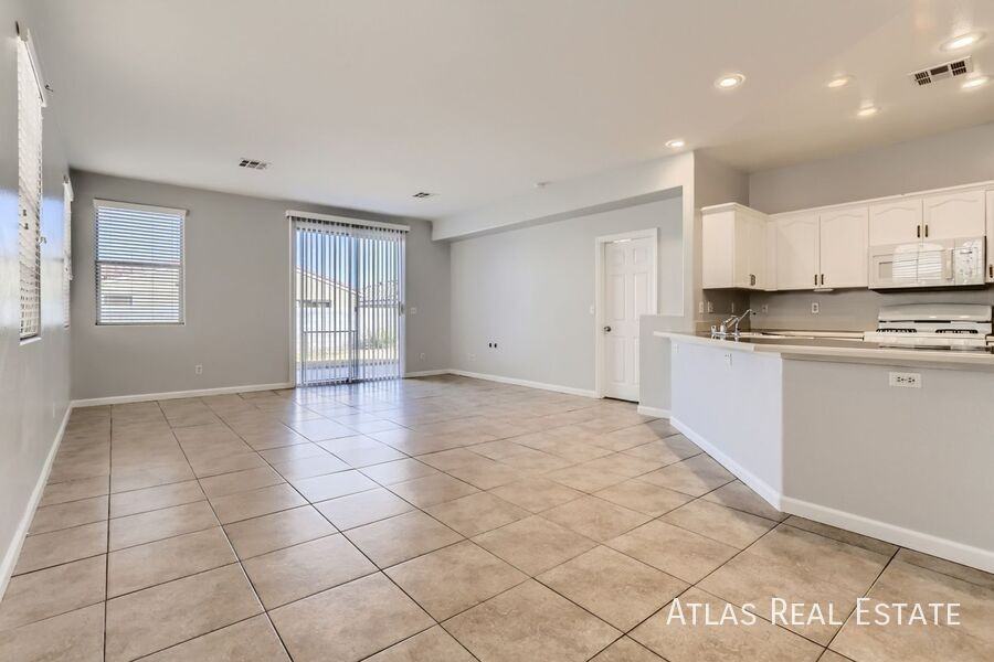 1168 Dana Maple Ct - Photo 4 of 16