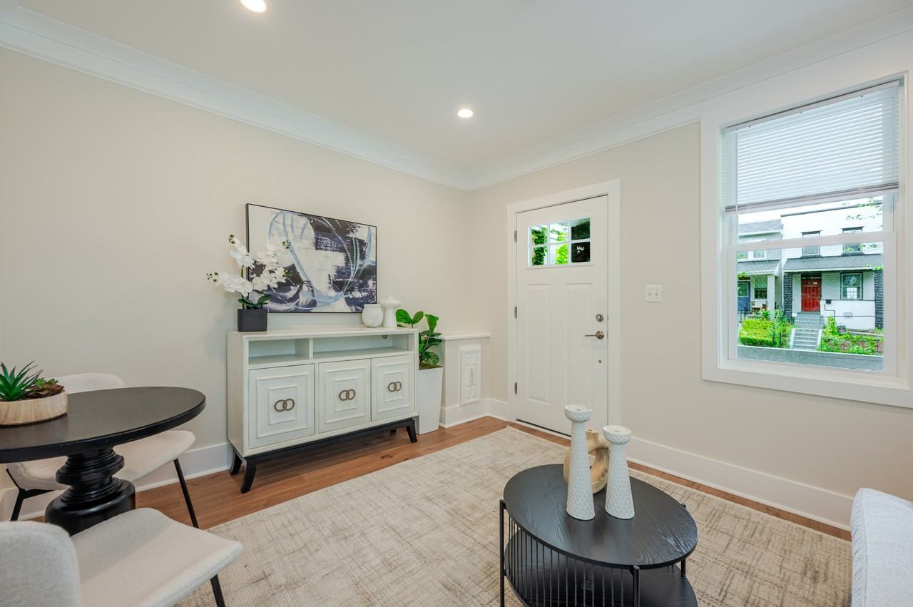 1742 L St Ne - Photo 3 of 34