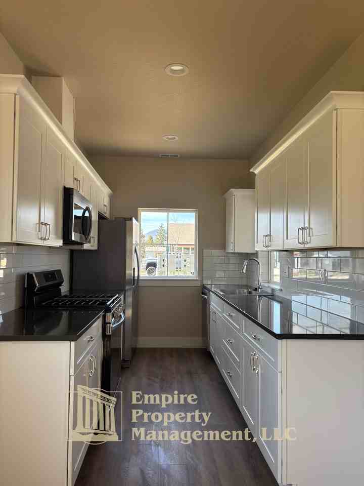 1662/1668 Irvine Way - 1662 #1662 - Photo 4 of 15