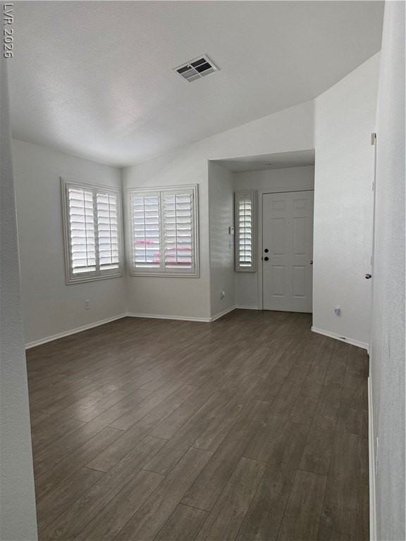 8109 Chambersberg St - Photo 5 of 21