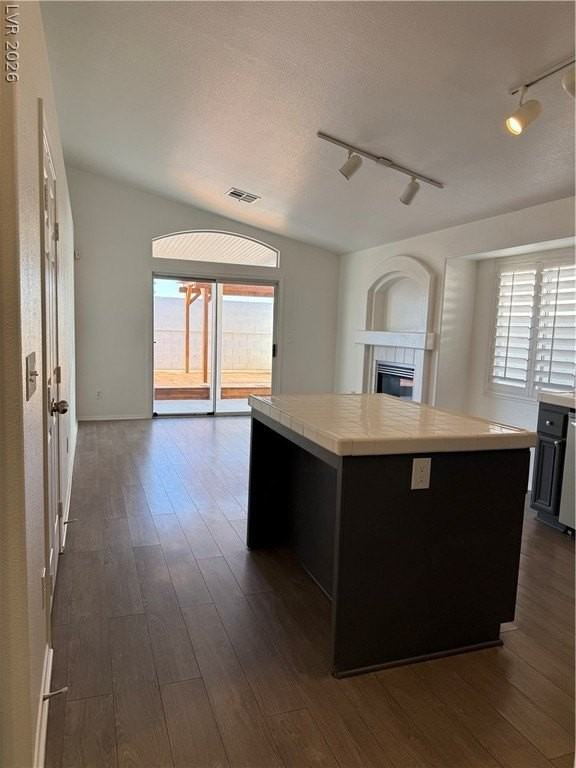 8109 Chambersberg St - Photo 7 of 21