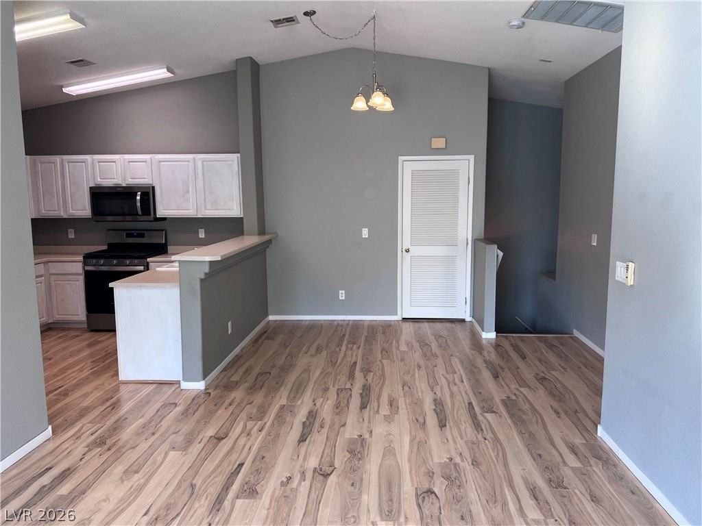 1606 Lefty Garcia Way - Photo 5 of 20