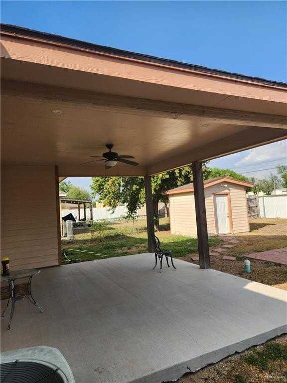 810 N 2 1/2 St - Photo 3 of 12