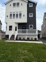 featured image of 170 N 18th St