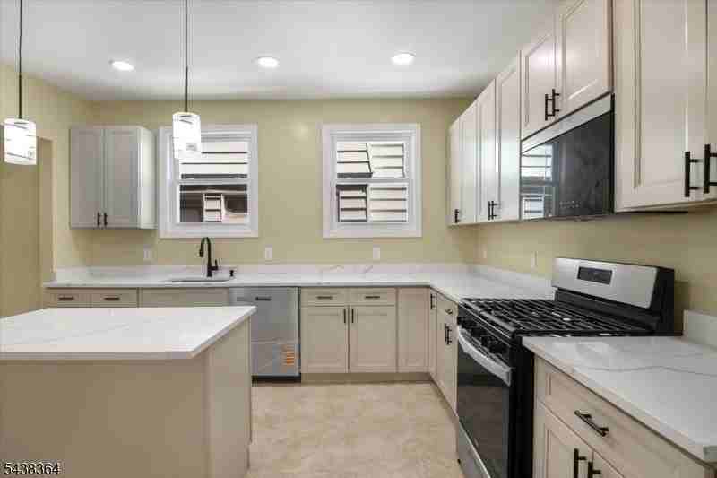 118 Lehigh Ave #1 - Photo 3 of 20