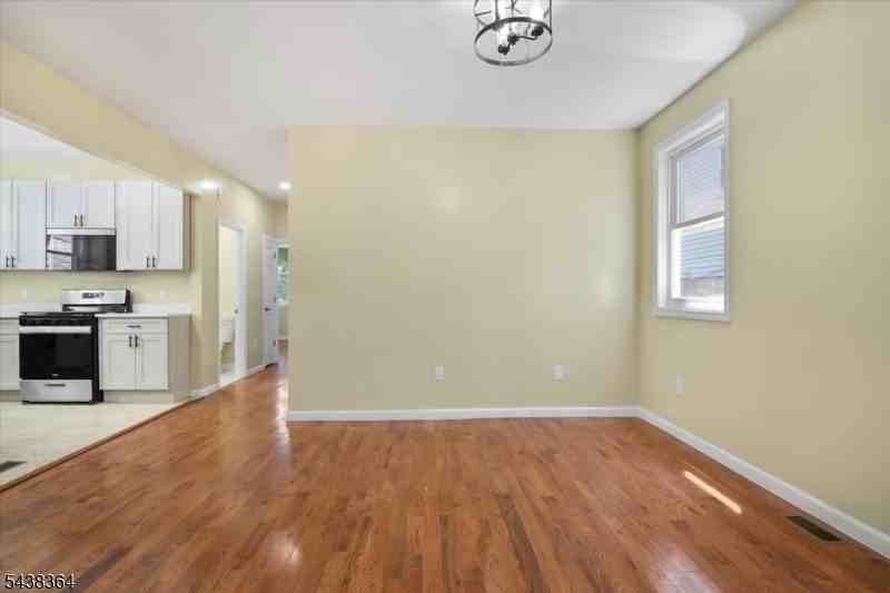 118 Lehigh Ave #1 - Photo 5 of 20