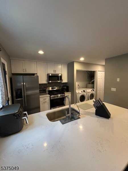 448 Saint Giles Ct - Photo 3 of 27