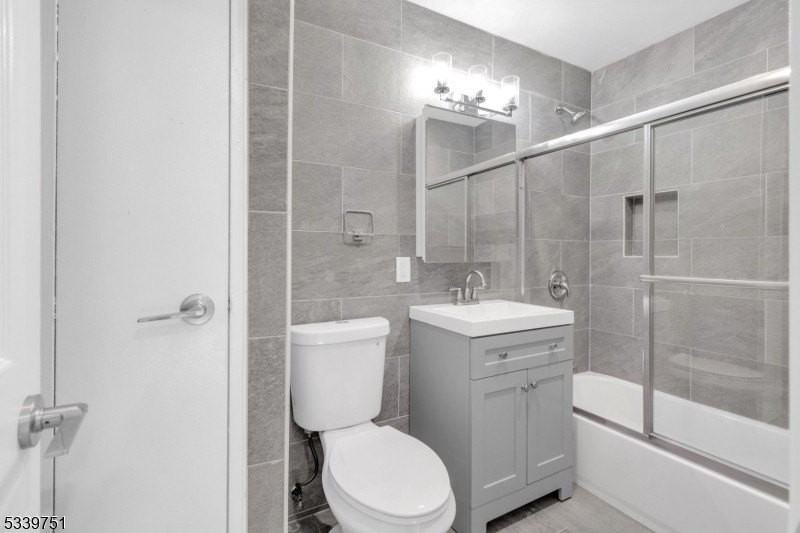 557 S Broad St #C3 - Photo 3 of 9