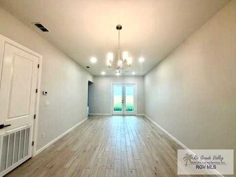 4426 Escondido Ln S #B - Photo 5 of 28