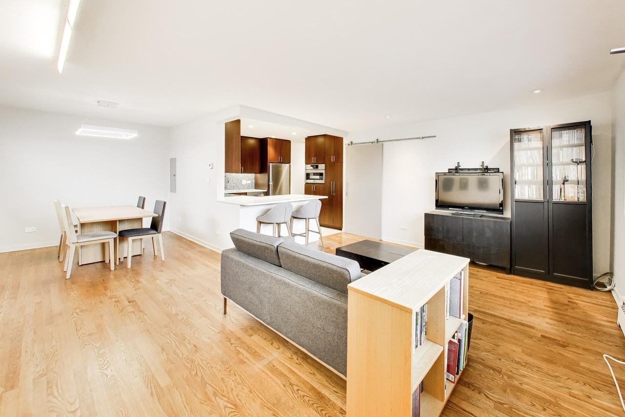 2722 Central St #4S - Photo 7 of 21