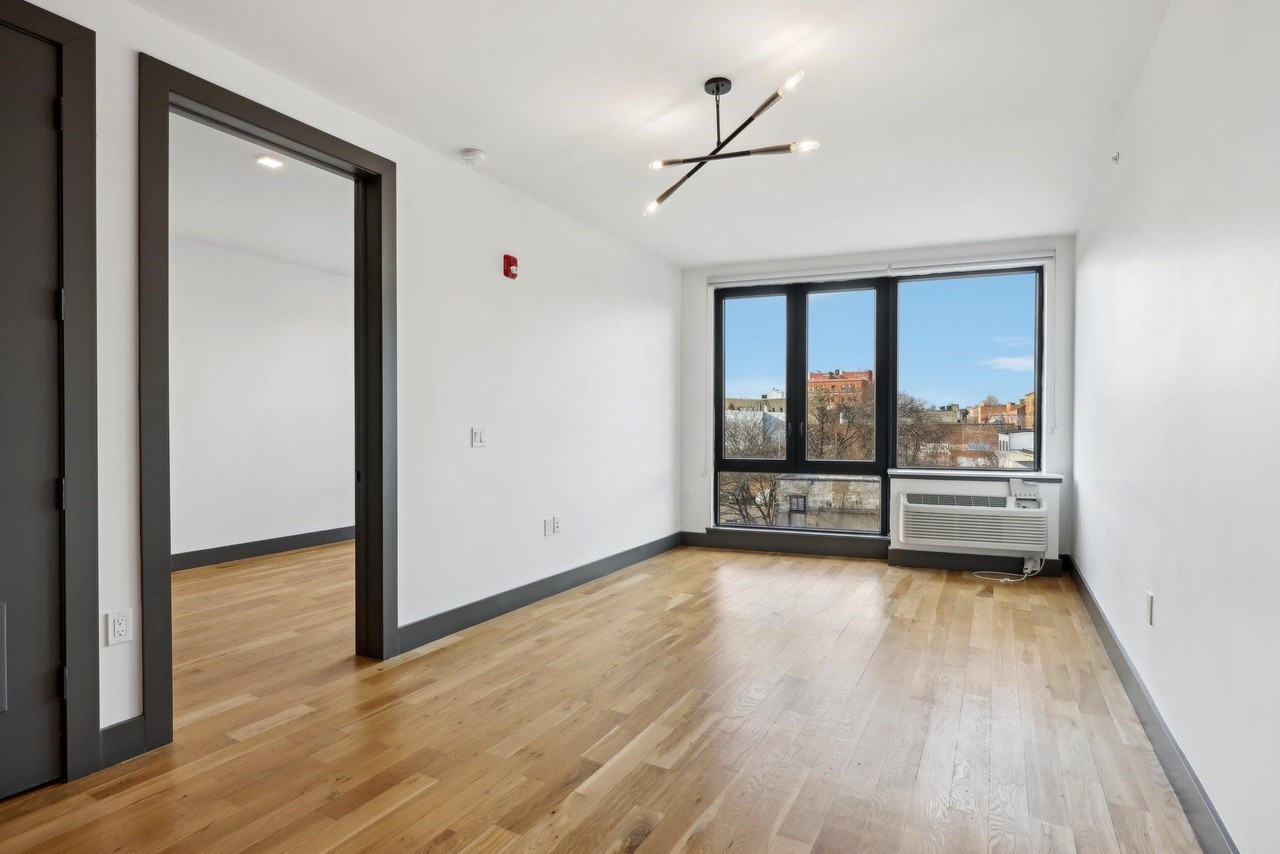 424 Arlington Ave #505