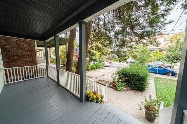 105 Fairview Ave - Photo 2 of 48