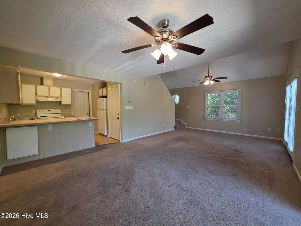 113 Craig Dr #B - Photo 3 of 23