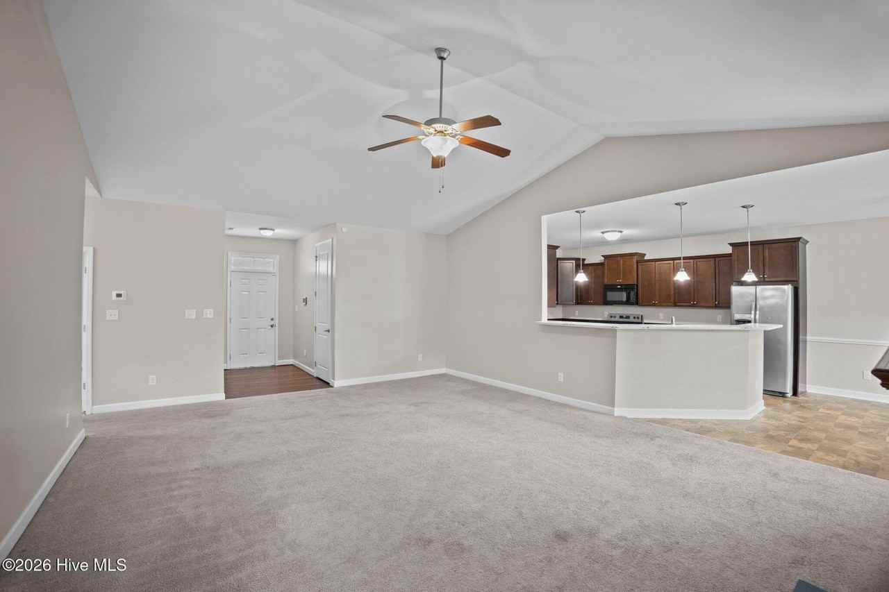 514 Aberdineshire Ct - Photo 7 of 38