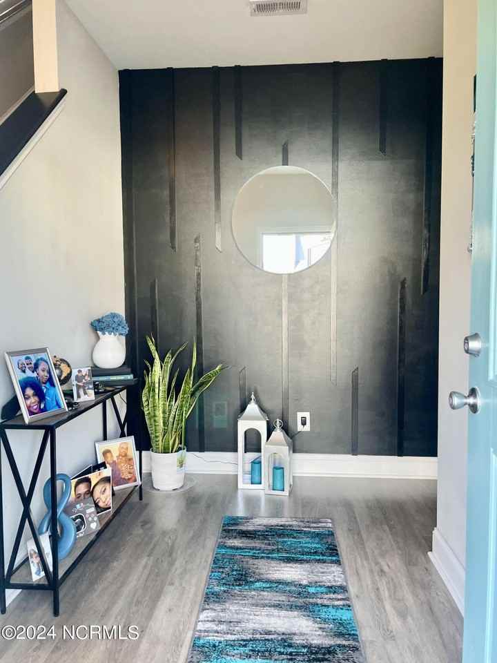 314 S Stingray Ln - Photo 3 of 21