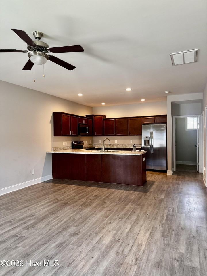 314 S Stingray Ln - Photo 7 of 21