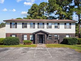 featured image of 102 Ravenwood Dr #D