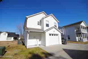 3225 Belmont Cir - Photo 1 of 1