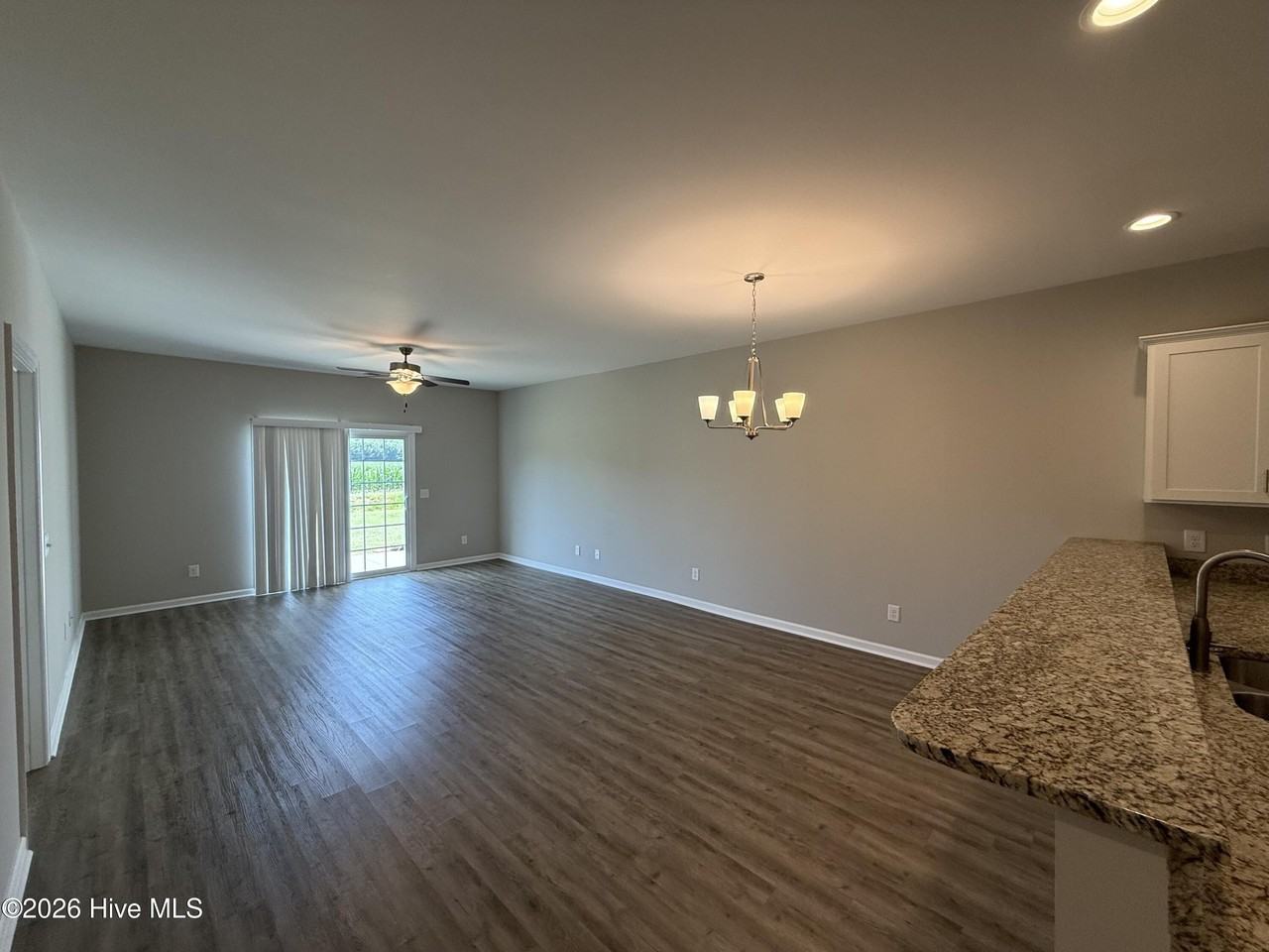 211 Briarcliff Ct - Photo 6 of 13