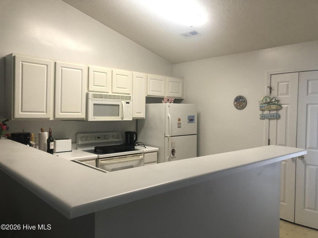 1605 Willoughby Park Ct #7 - Photo 4 of 16