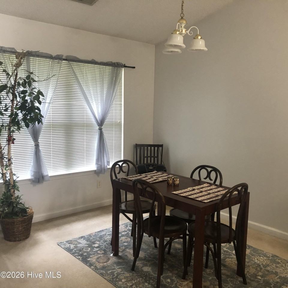 1605 Willoughby Park Ct #7 - Photo 5 of 16