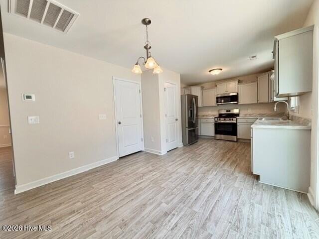319 Cotton Hill Pl - Photo 7 of 28